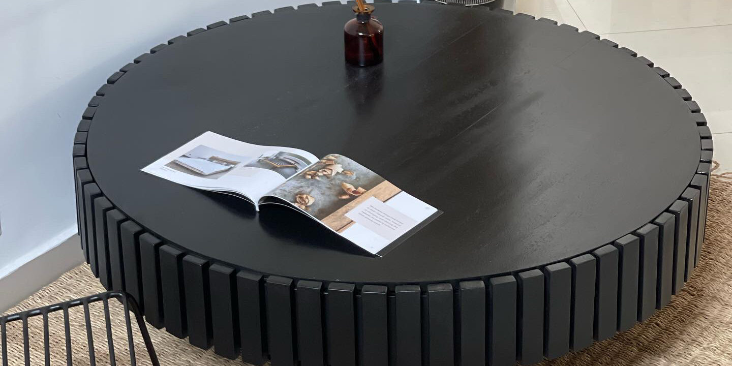 Bonobo table