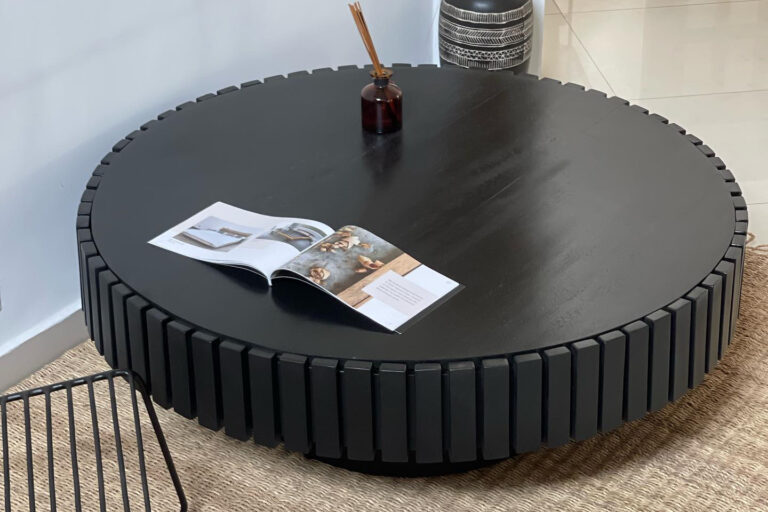 Bonobo table